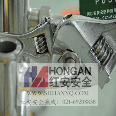 雙扳手親手調(diào)適大踏板不銹鋼復合式洗眼器 雙扳手親手調(diào)適大踏板不銹鋼復合式洗眼器