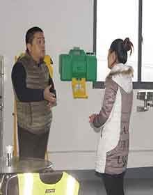 2016年12月22日客戶上門參觀【上海紅安洗眼器廠家】 2016年12月22日客戶上門參觀【上海紅安洗眼器廠家】